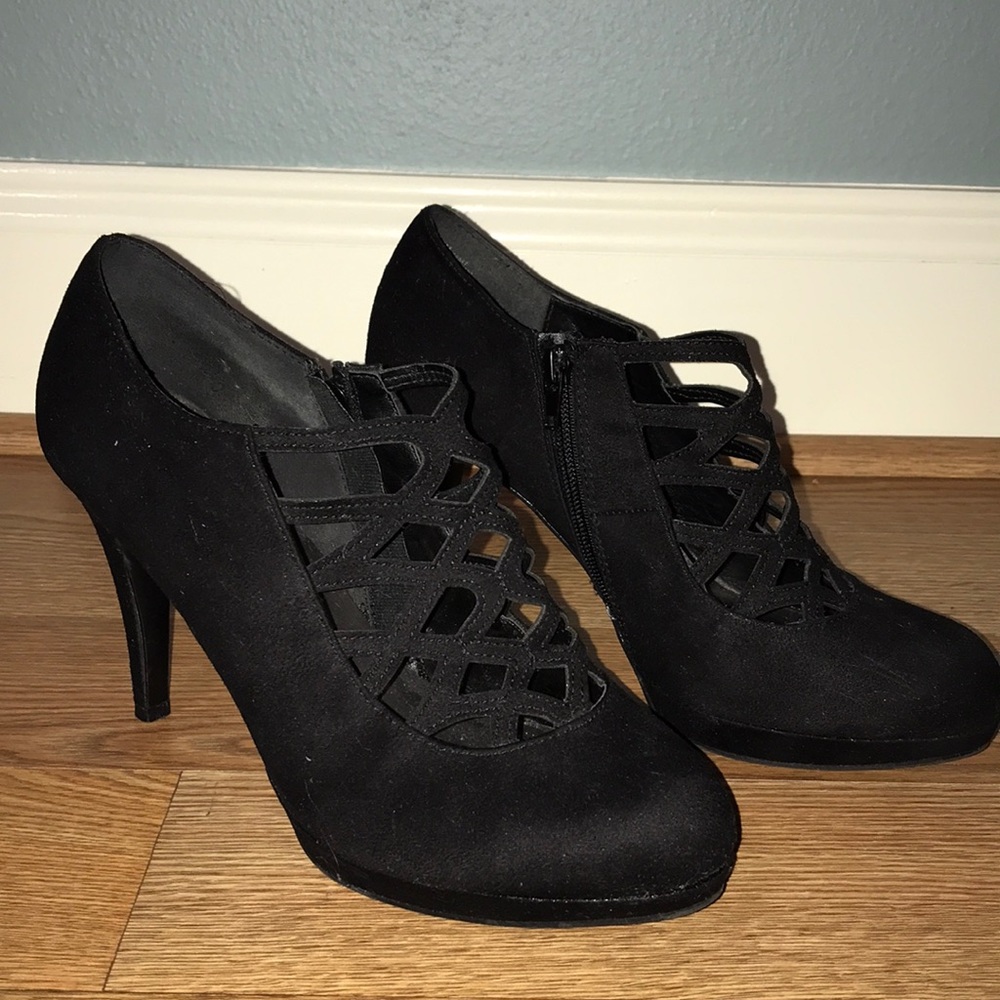 Black Impo Heels
